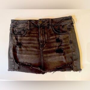 American Eagle Denim Skirt Size 8 Black Short Ripped Jean Distressed